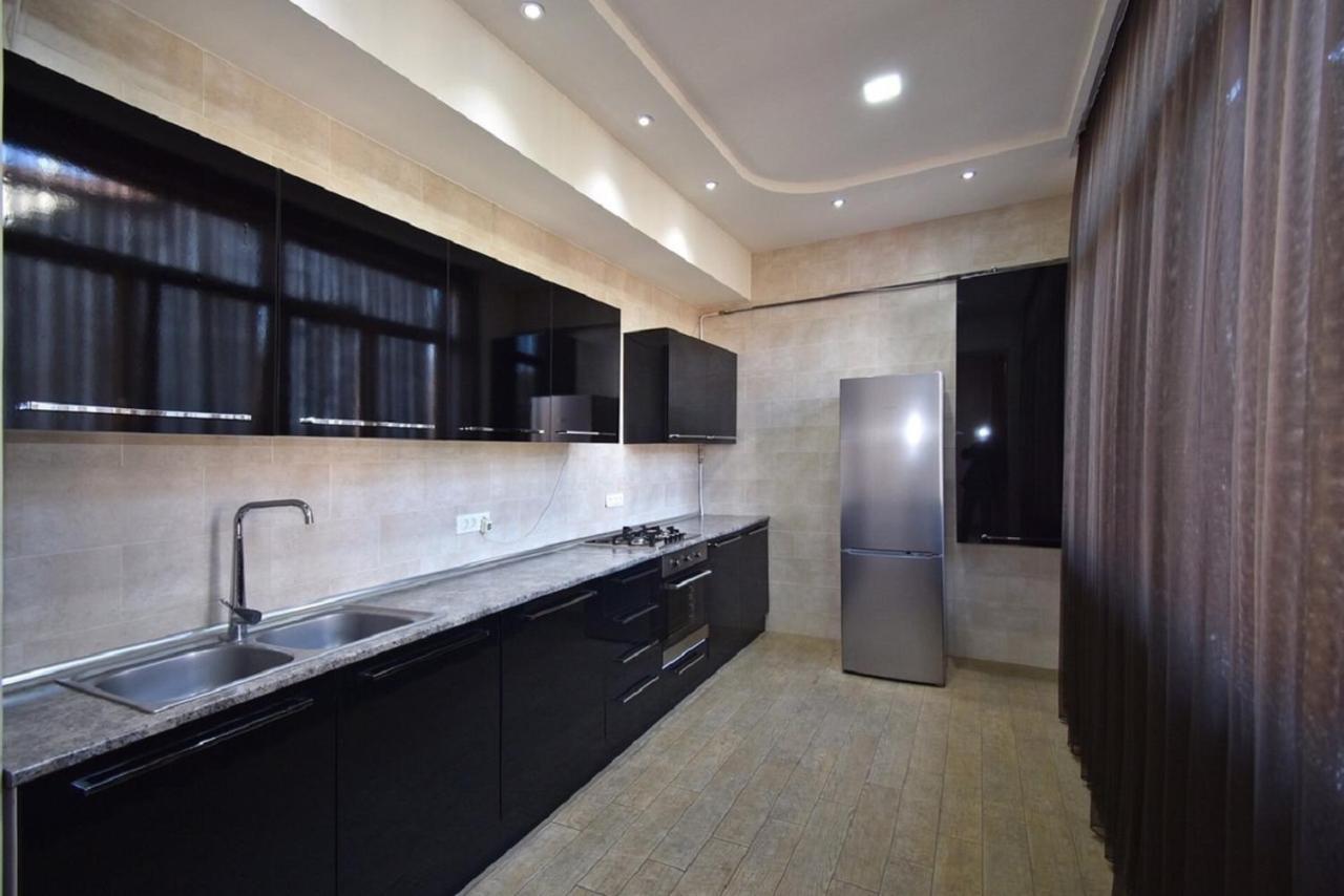 Tumanyan Street 3 Bedroom Deluxe Apartment With Large Balcony Tm662 Ереван Екстериор снимка