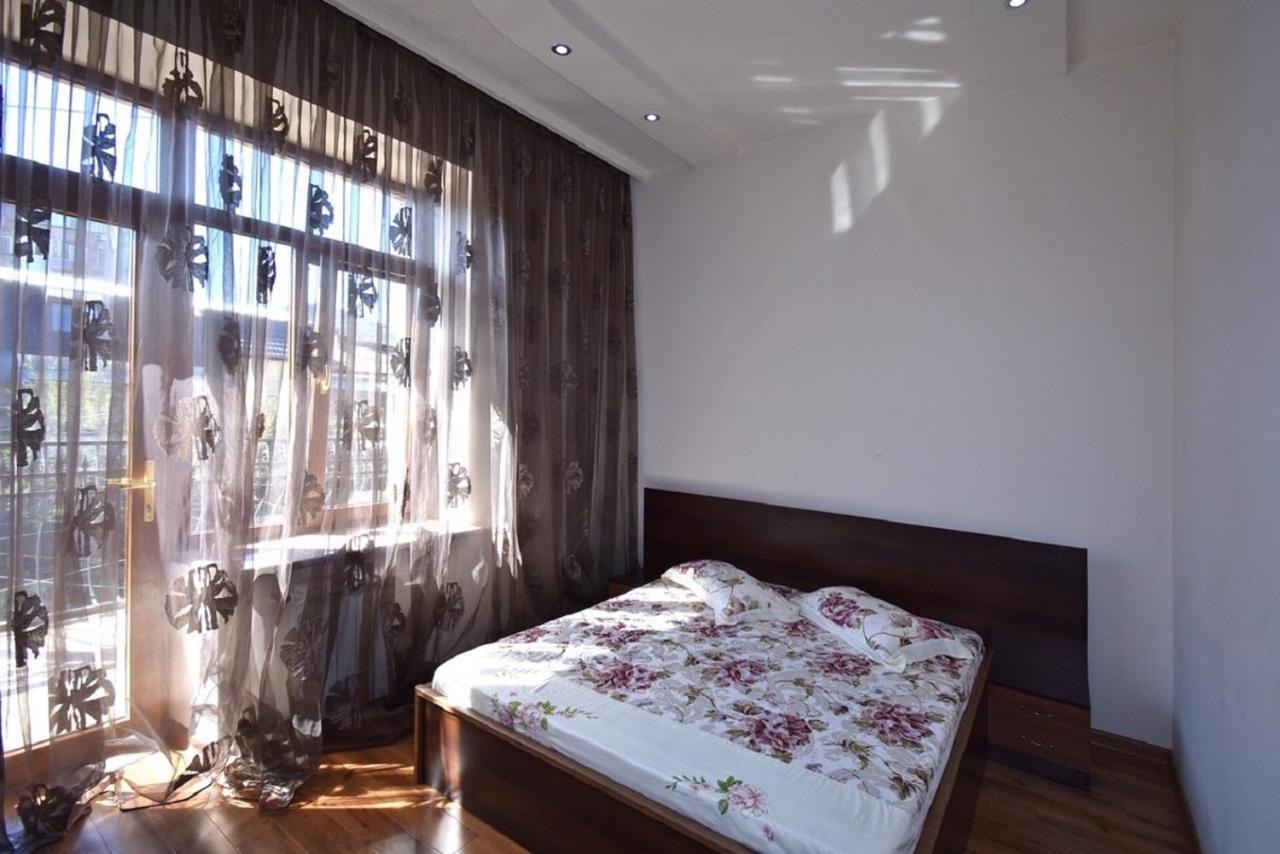 Tumanyan Street 3 Bedroom Deluxe Apartment With Large Balcony Tm662 Ереван Екстериор снимка